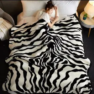 Luxurious Ultra Soft Blanket, Outdoor Home Student Blanket, Thickened Double Layer, Retro Pattern, Zebra Print, Holiday Gift