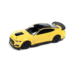 2021 Ford Mustang Shelby GT500 Track Pack – Yellow Carbon Diecast 1:64 Scale Model - Auto World AWSP171A