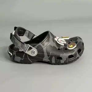Trendy Black Camouflage Clog Sneakers – Casual Slip-On Shoes with Adjustable Heel Strap and Soft EVA Sole for Daily Streetwear Fashion