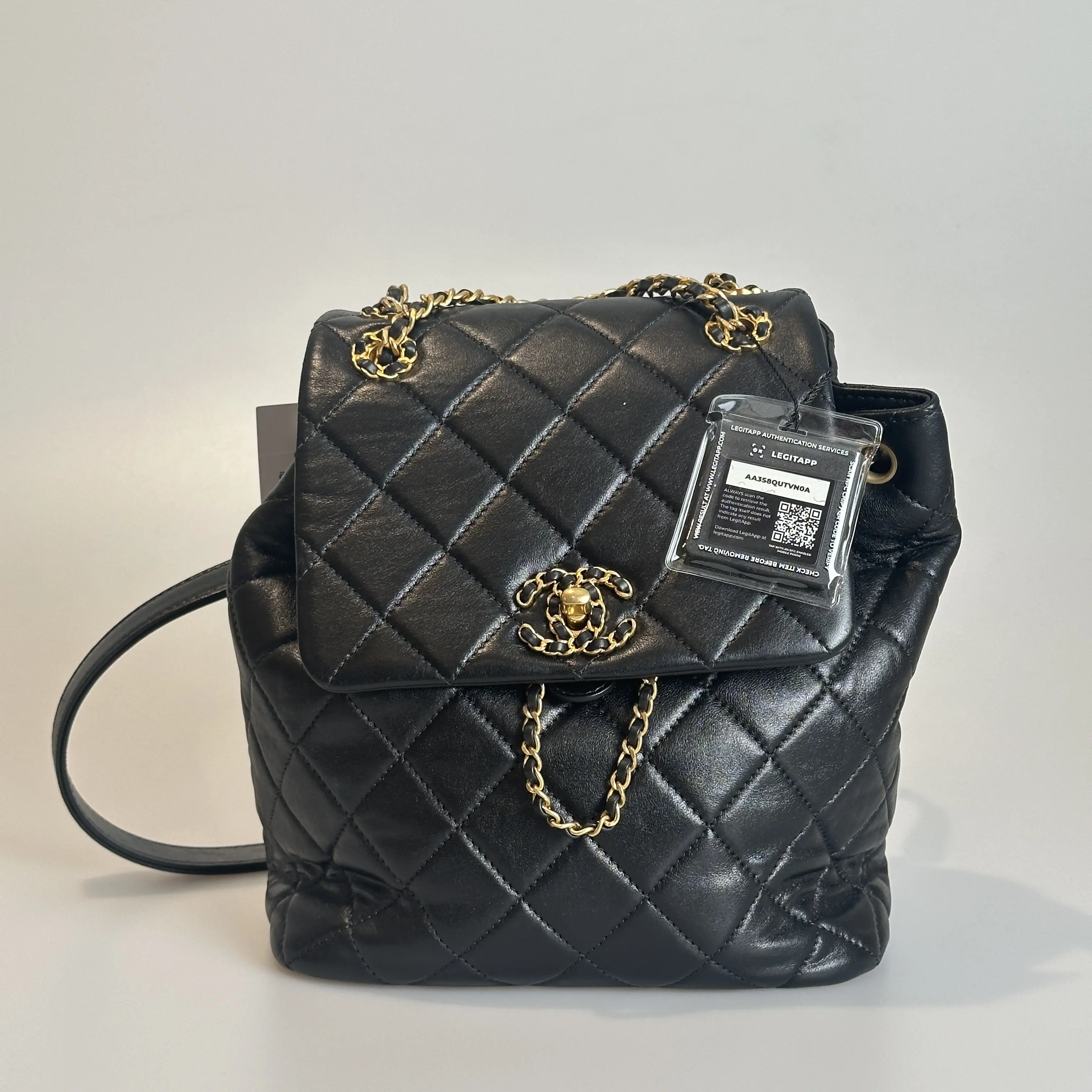 Pre-owned CHANEL Calfskin Backpack DUMA Black Quilted Leather with Leather Woven Clasp 33545902