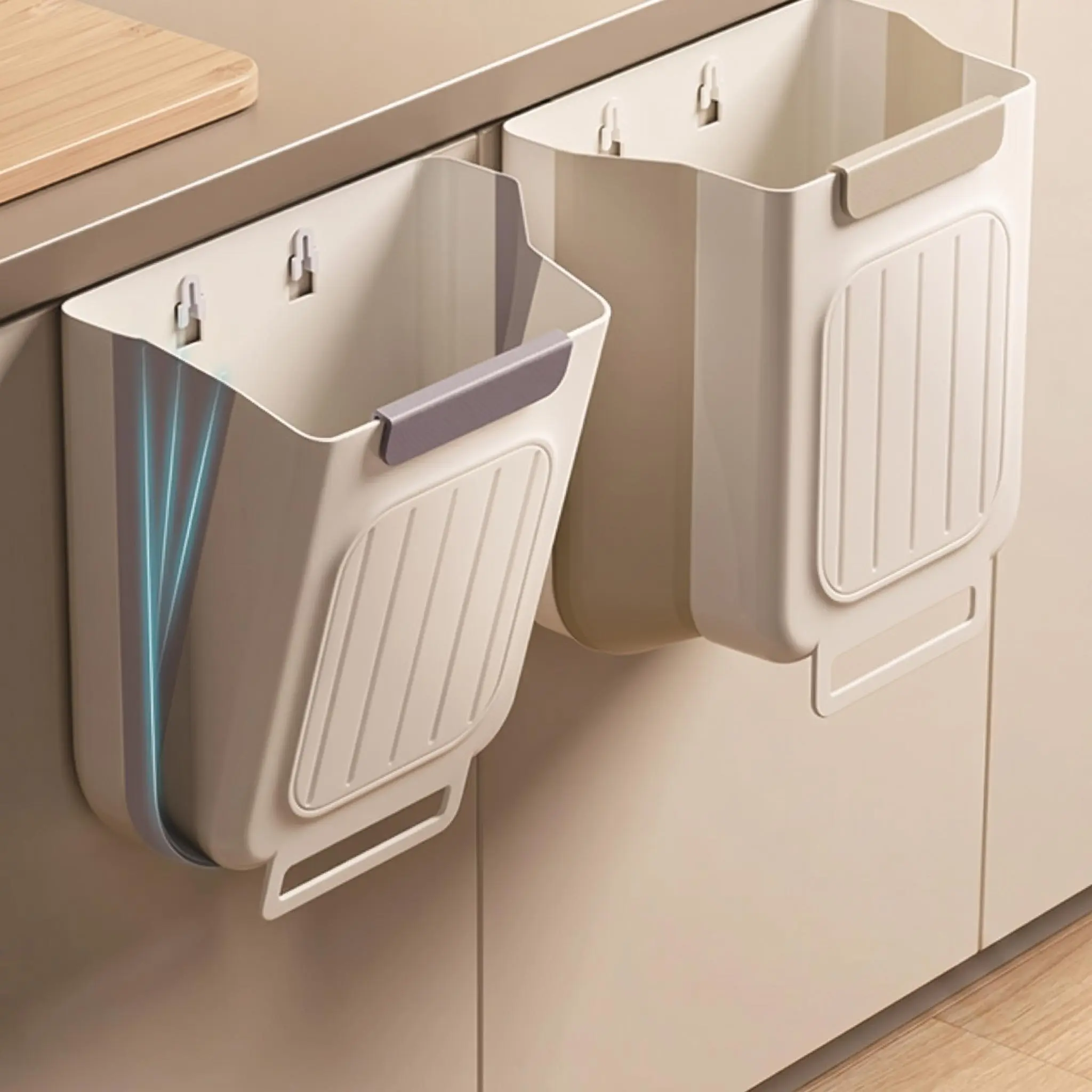 Collapsible Hanging Kitchen Trash Can Foldable Trash Can Cabinet Hanging Garbage Small and Convenient Countertop Rubbish Bin Kitchen Bathroom Accessories Home(11L )