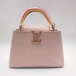 Pre-owned Louis Vuitton cowhide Shoulder Bags Capucines BB PinkPink Calfskin Shoulder Bag with Silver Hardware