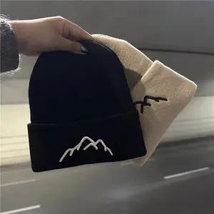 Korean Style Easy Embroidered Mountain Hat for Men And Women, Perfect for Outdoor Activities, Featuring a Joker Design for Ear Warmth in Cold Weather