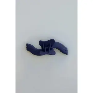 Kaxi Wavy Midi Hold Everything Claw