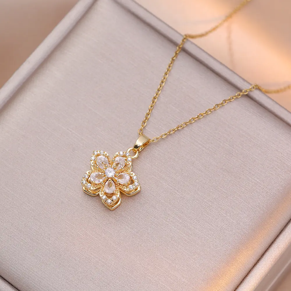 X2983 White Necklace