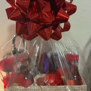 Mother's Day Basket with Three Candles, Two Bottles of Wine, Two Wine Glasses, and a Candle Lamp - Perfect Gift for Her - Snack