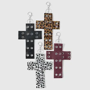 1 piece Y2K sweet‑cool hot‑girl punk dark gothic style leather leopard print keychain/bag charm, multiple colors, double‑row metal eyelet design, cross chain, heart and bat motifs; suitable for women’s everyday wear; ideal as a holiday gift.