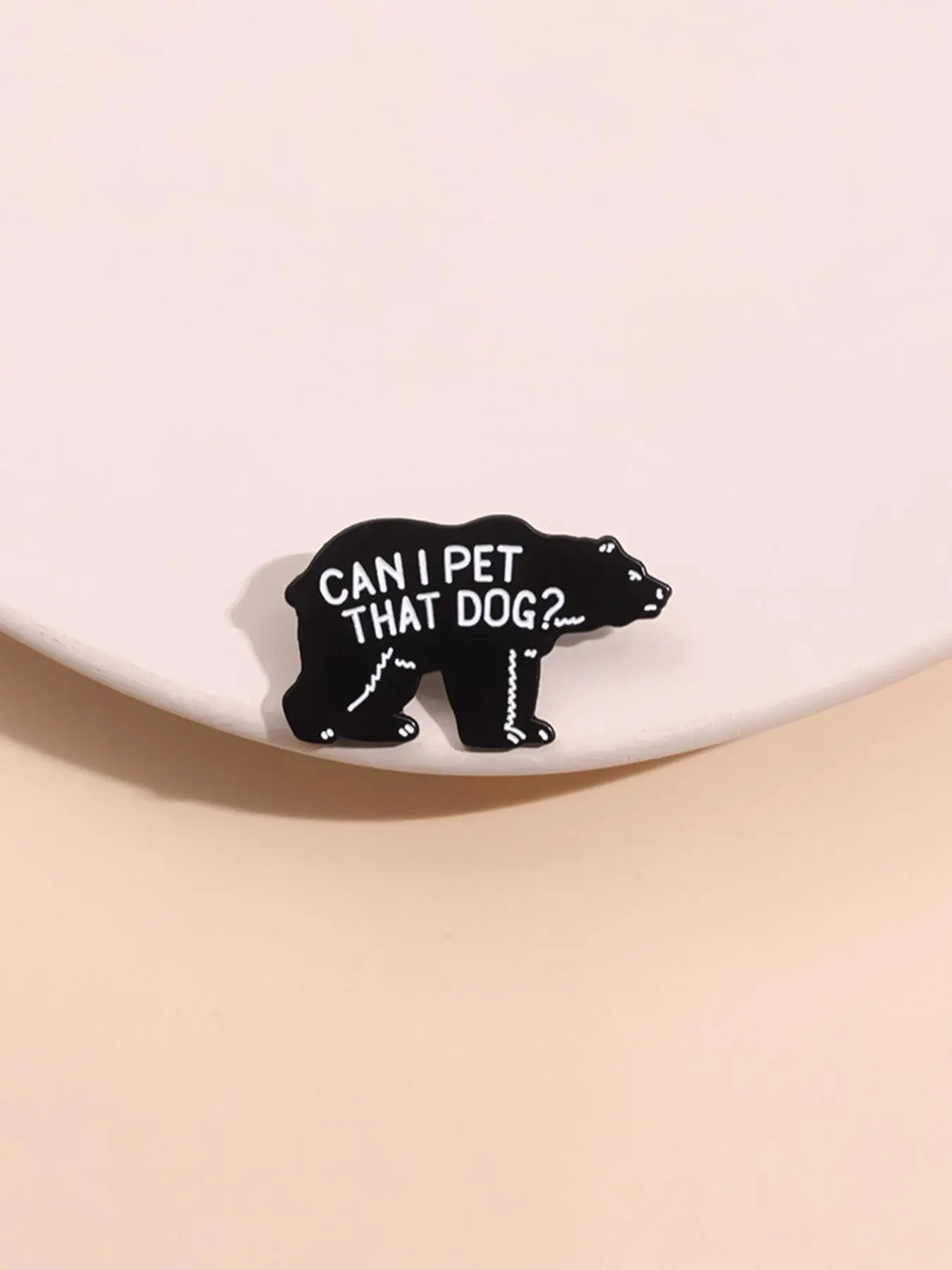 Creative Cartoon Bear Design Brooch, Cute Letter Pattern Enamel Pin Suitable for Backpacks, Jeans, Scarves, Hats Decoration, Fashion Accessories for M