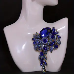 Fashion Big Class Rhinestone Brooch