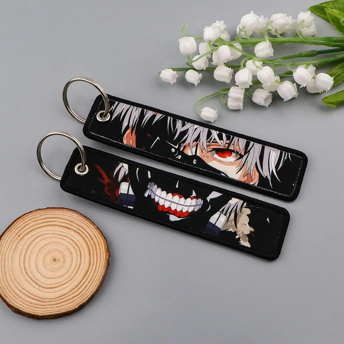 Japanese Anime Manga Art Man Keychain Holder, Motorcycle Key Fob Tag, Fashion Accessory for Anime Fans Gifts
