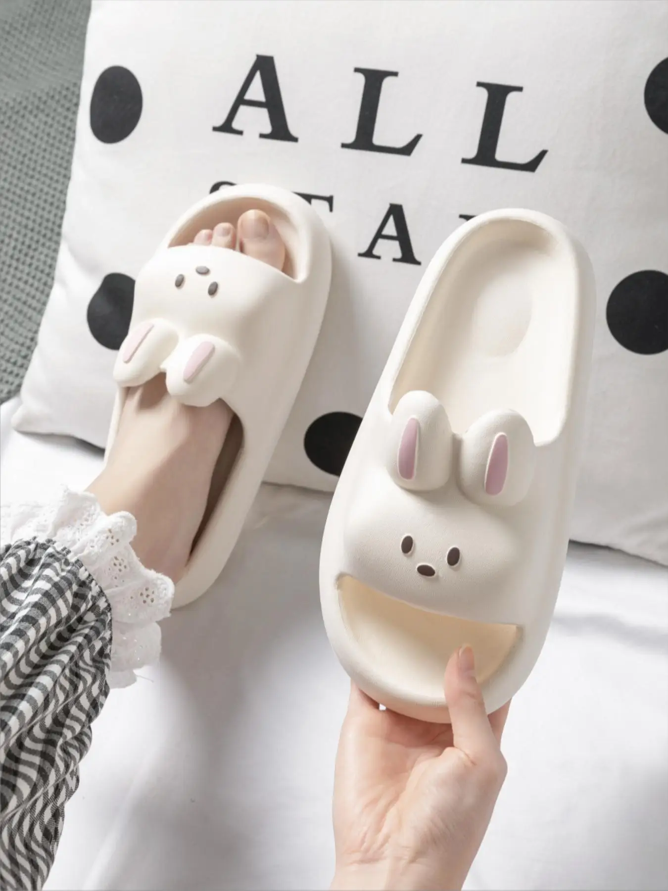 Summer 2024 Women's Cute Rabbit Design Slide Slippers, 1 Pair Trendy Soft Non-slip Home Slippers, Chic Comfy Sweet House Slippers for Daily Wear