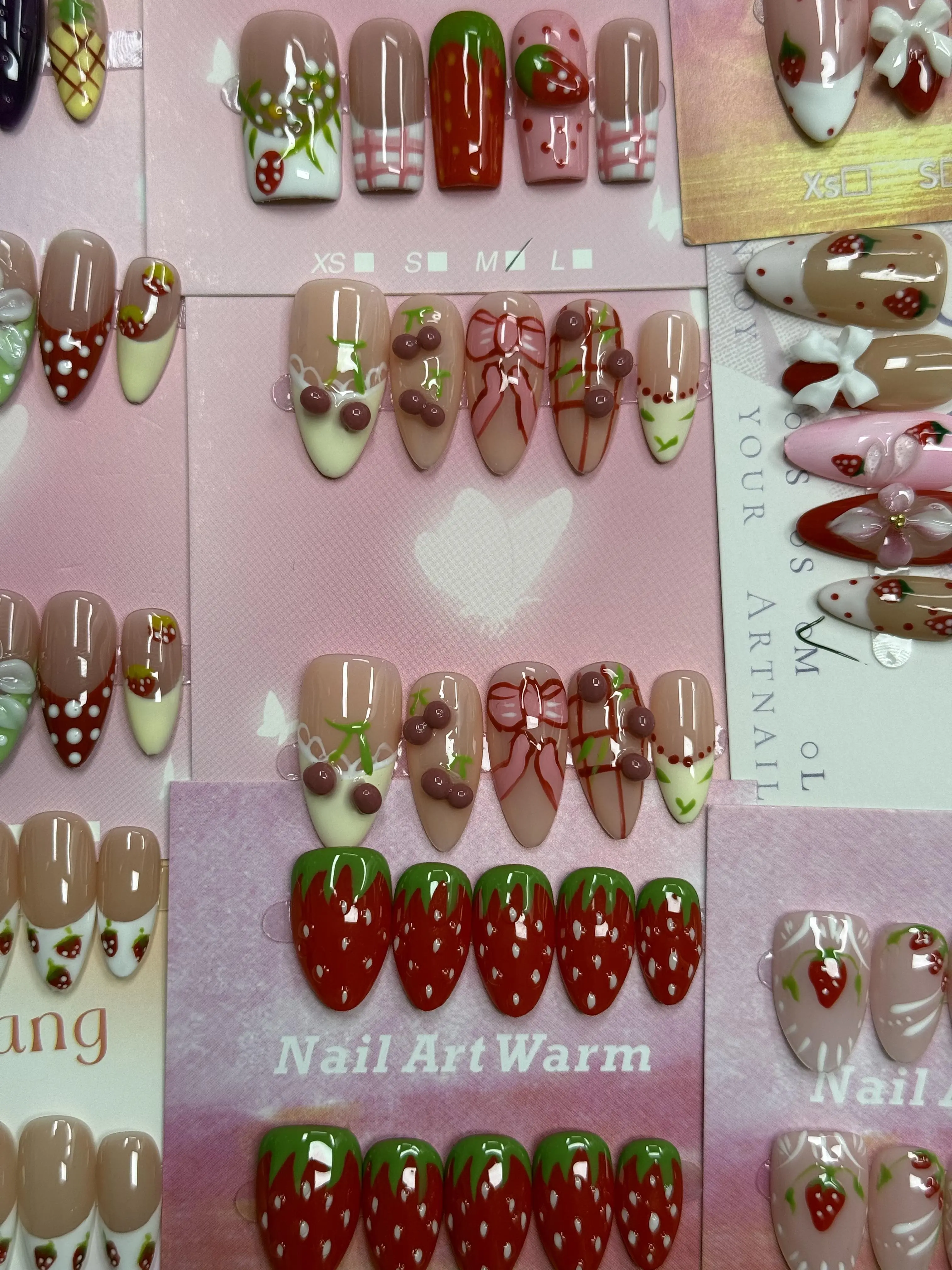 Lucy(10464)gc.Cute strawberry nails