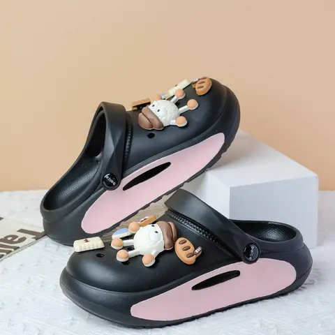 Women's Cute Cartoon Bear Design Clogs, 2024 New Style Casual Comfortable Hollow Out Design Clogs, Fashionable Non-slip Clogs for Summer Beach Vacation, Lightweight Slipper, Sandals