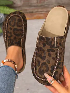 Pair of Leopard Print Vintage Thick Sole Women's Slippers, Summer New Arrival, PU Leather, Rubber Sole, Plain Pattern, Less Than Ankle Height, Footwear