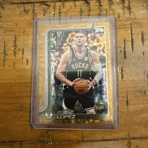 Brook Lopez 25-26 Topps Flagship Gold Crackleboard /50