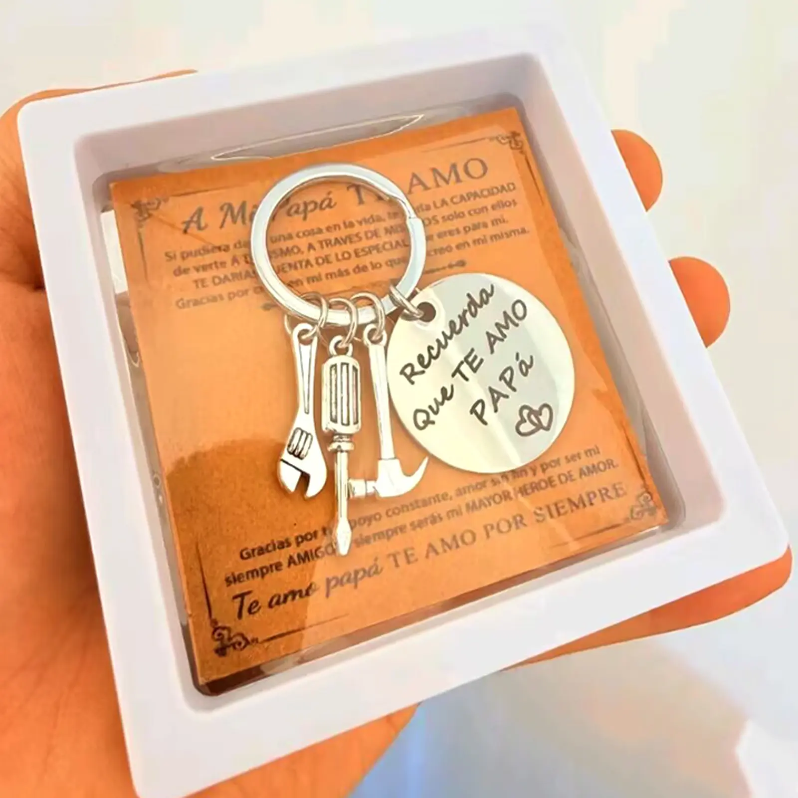 Stainless Steel Tool Keychain for Dad, Engraved Sentimental 'Recuerda Que Te Amo Papa' Tag with Hammer, Wrench & Screwdriver Charms, Father's Day Gift, Authentic Keychain, Dad Tag Keychains