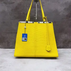 Pre-owned FENDI Leather Shoulder Bags 7.8'' R4309 Shoulder Bag C18979207282 0404 T1 Chloe