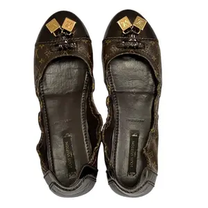 Pre-owned Louis Vuitton Patent Leather Small Leather Goods Monogram Ballet Shoes