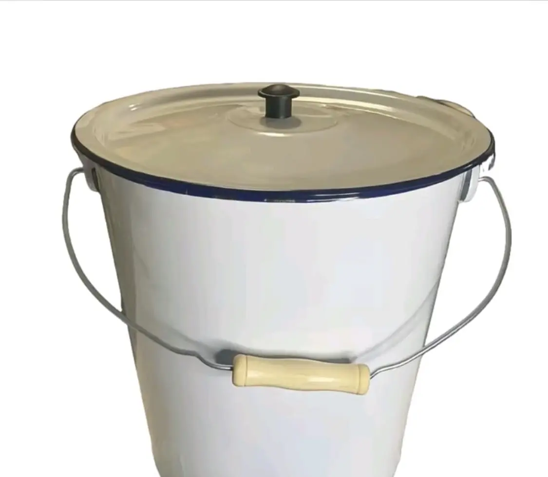 Methal Bucket with lid/ Buckets