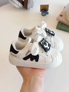 Strawberry Bear/ Bear Pattern Soft Sole Shock Absorption Shell Toe Flat Casual Sports Shoes, Suitable for School & Play