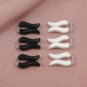 6 Pcs Black and White Scarf Holder Fashionable Plastic Scarf Clip Reliable Shawl Clasps Decoration Trendy Accessory