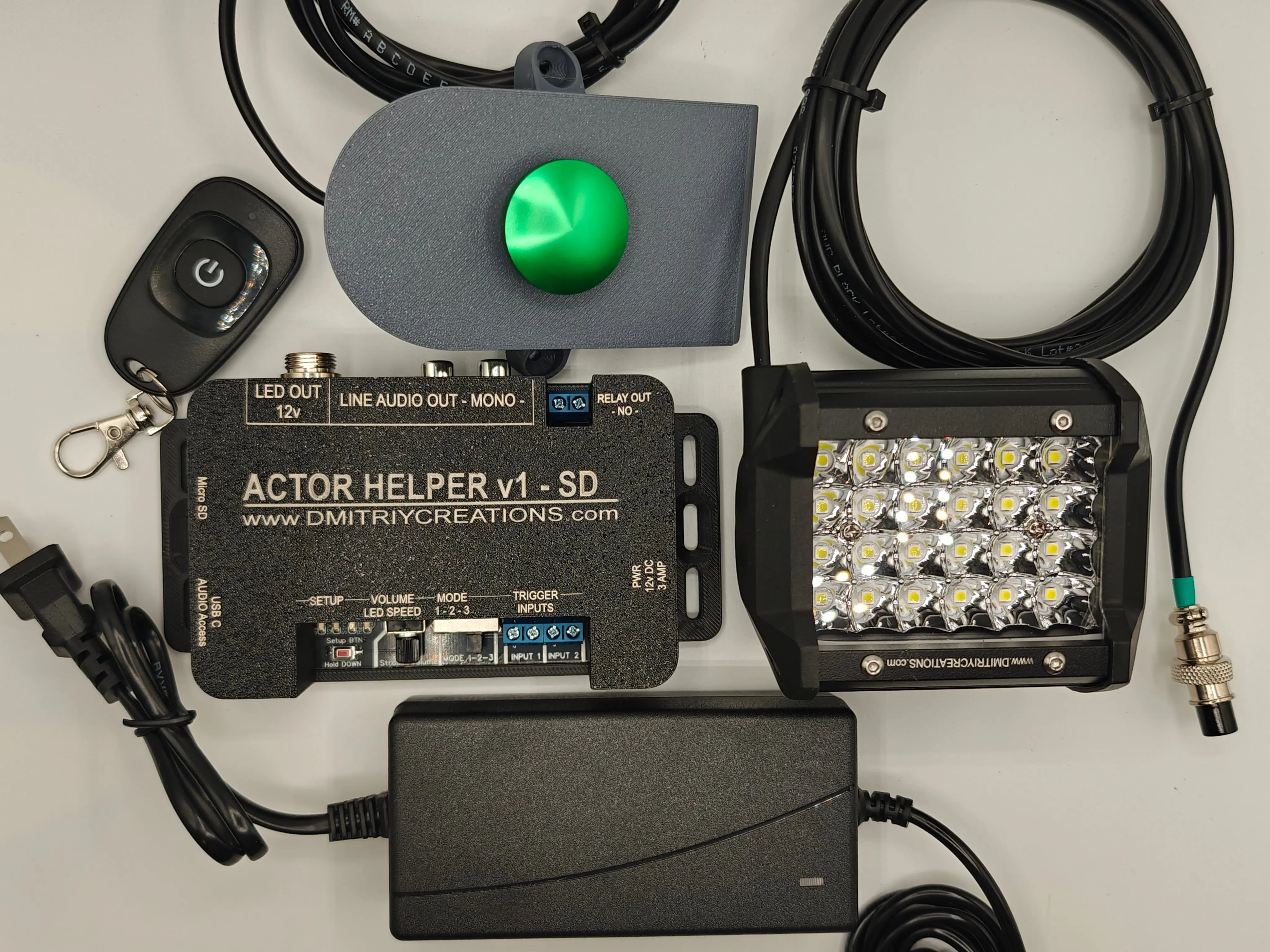 Scare Actor Helper Controller – Pre-Recorded Audio Trigger with Strobe Light, RF Remote & Relay | Haunted Attraction, Halloween Maze, Theme Park, Theater