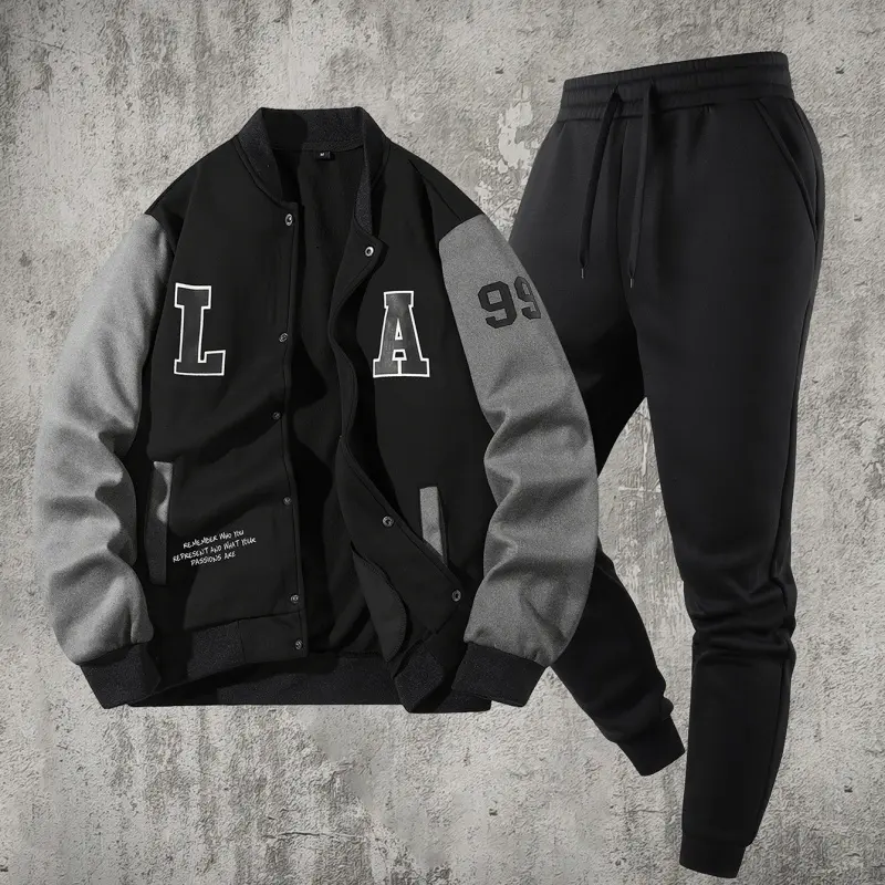 Men’s two-piece spring/autumn casual set for everyday wear and weekend outings: loose baseball jacket with ribbed contrast panels and a stand collar, paired with jogger pants featuring a drawstring waist; outer jacket with LA lettering and “99” embroidere