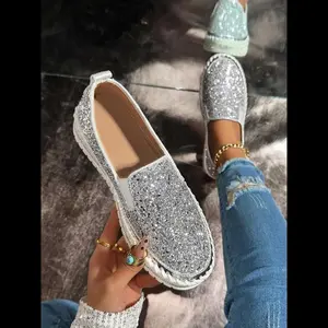 Women’s fashionable glitter rhinestone-decorated slip-on loafers—casual, comfortable low-top shoes for daily wear; lightweight, breathable footwear for women and girls; parent-friendly slip-on design.
