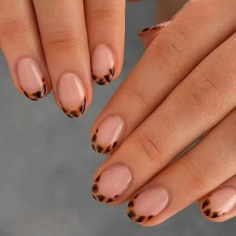 24pcs Oval Short Fake Nails, Nude Tortoiseshell French Tips, Glossy Finish, Beginner Friendly, Includes Jelly Glue and Nail File, Glossy False Nails