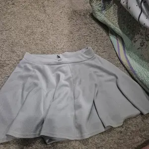 Grey Skirt Size Large with Elastic Band Comfortable Fit for Everyday Wear