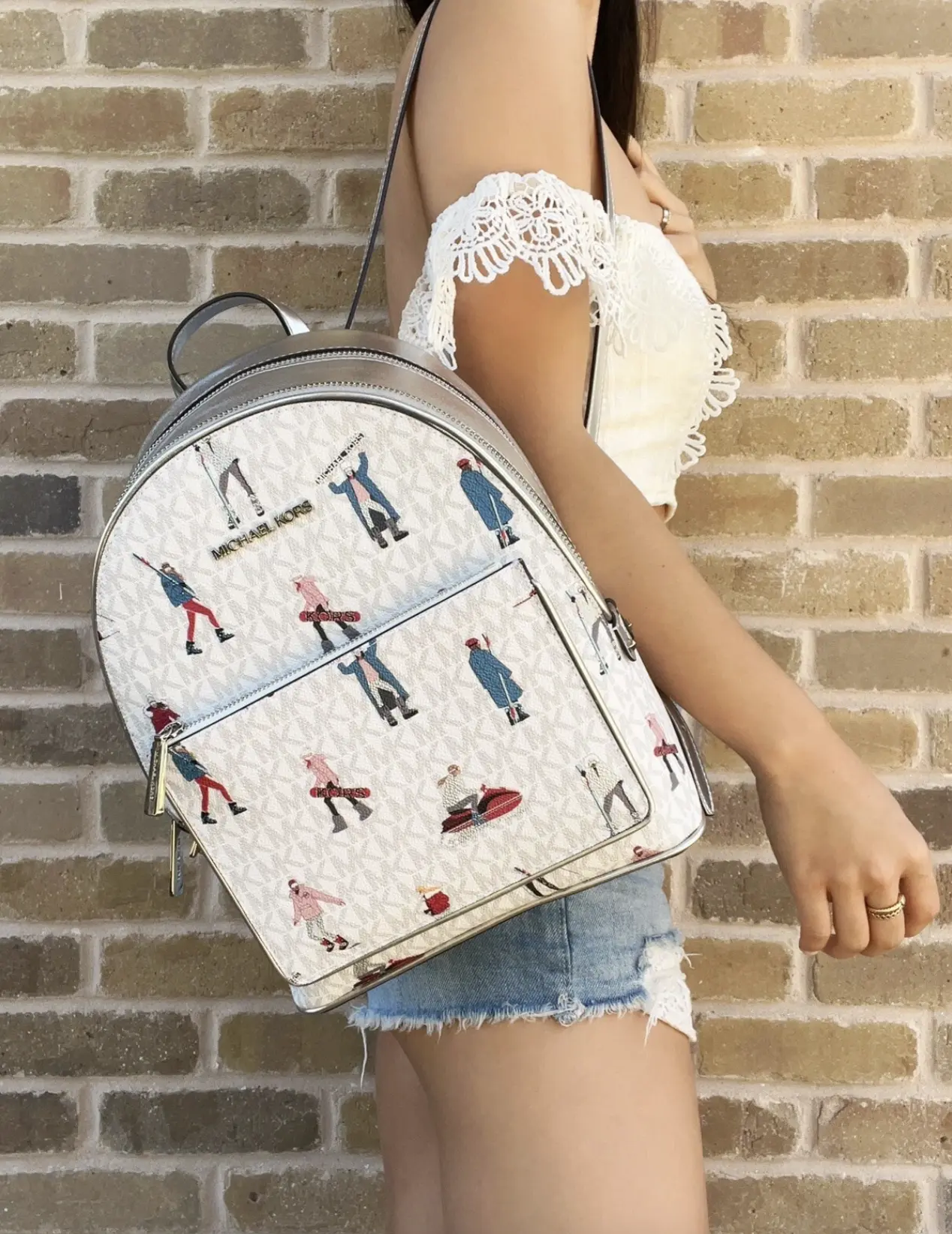 Pre-owned MICHAEL KORS Coated canvas Backpacks Jet Set Adina Medium Backpack Signature Bright White MK Multi