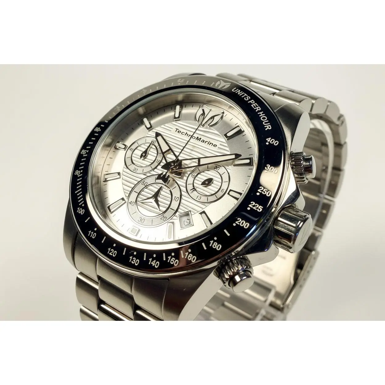 TechnoMarine Manta Ray 42mm Steel White Dial Chronograph Watch ZG-TM-219000