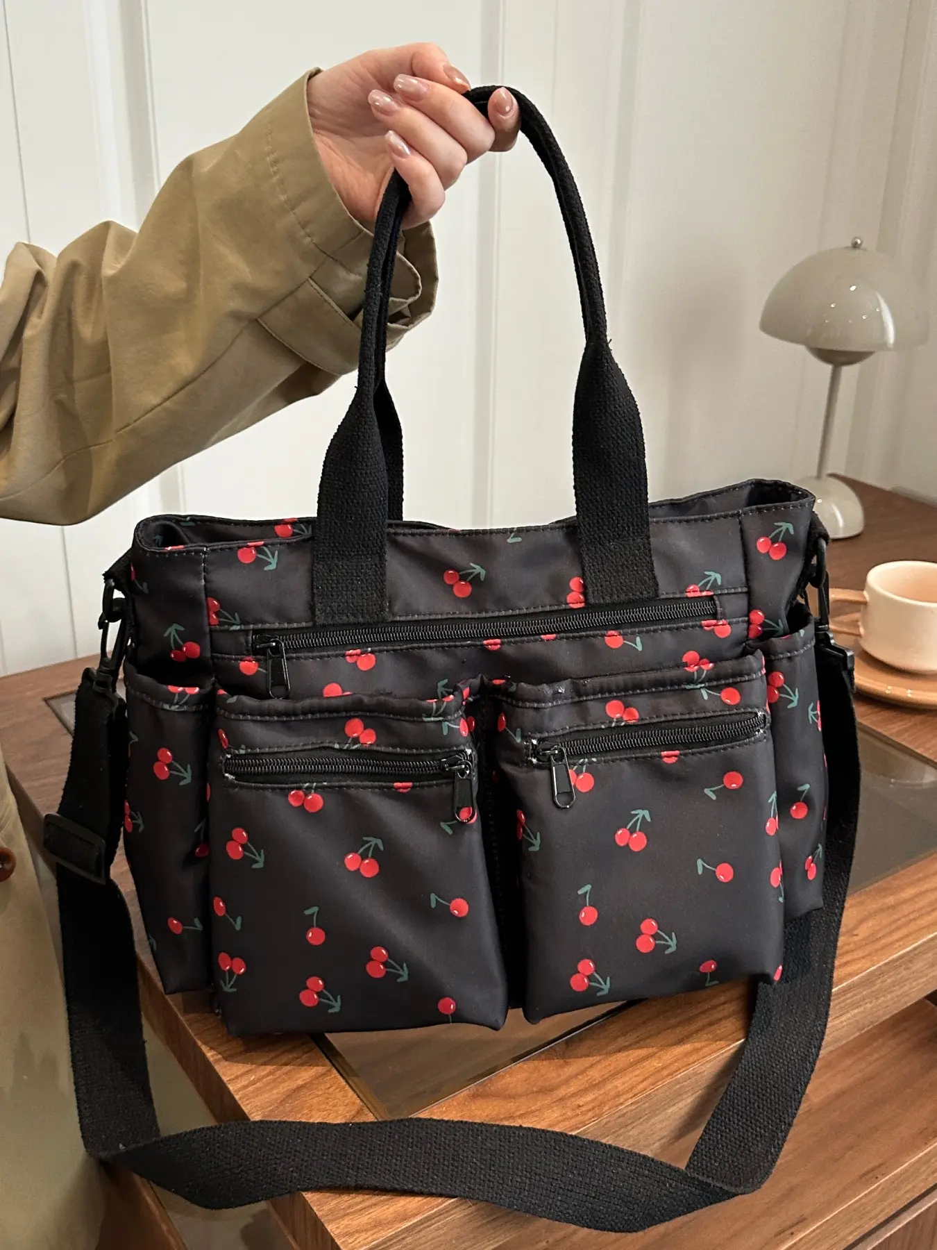 Cute Cherry Printed Multi-Pocket Tote Bag, Lightweight Casual Shoulder Bag for College Students, Large Capacity, All Seasons Use, Fashionable Patterned Bag, Stylish Tote Bag