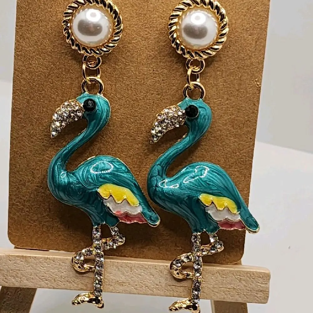 Unisex Flamingo Earrings - Quirky Design, Metal Coating, Lightweight, Comfortable, Eye-Catching, Playful Costume Jewelry for Everyday Wear, Unisex Jewelry