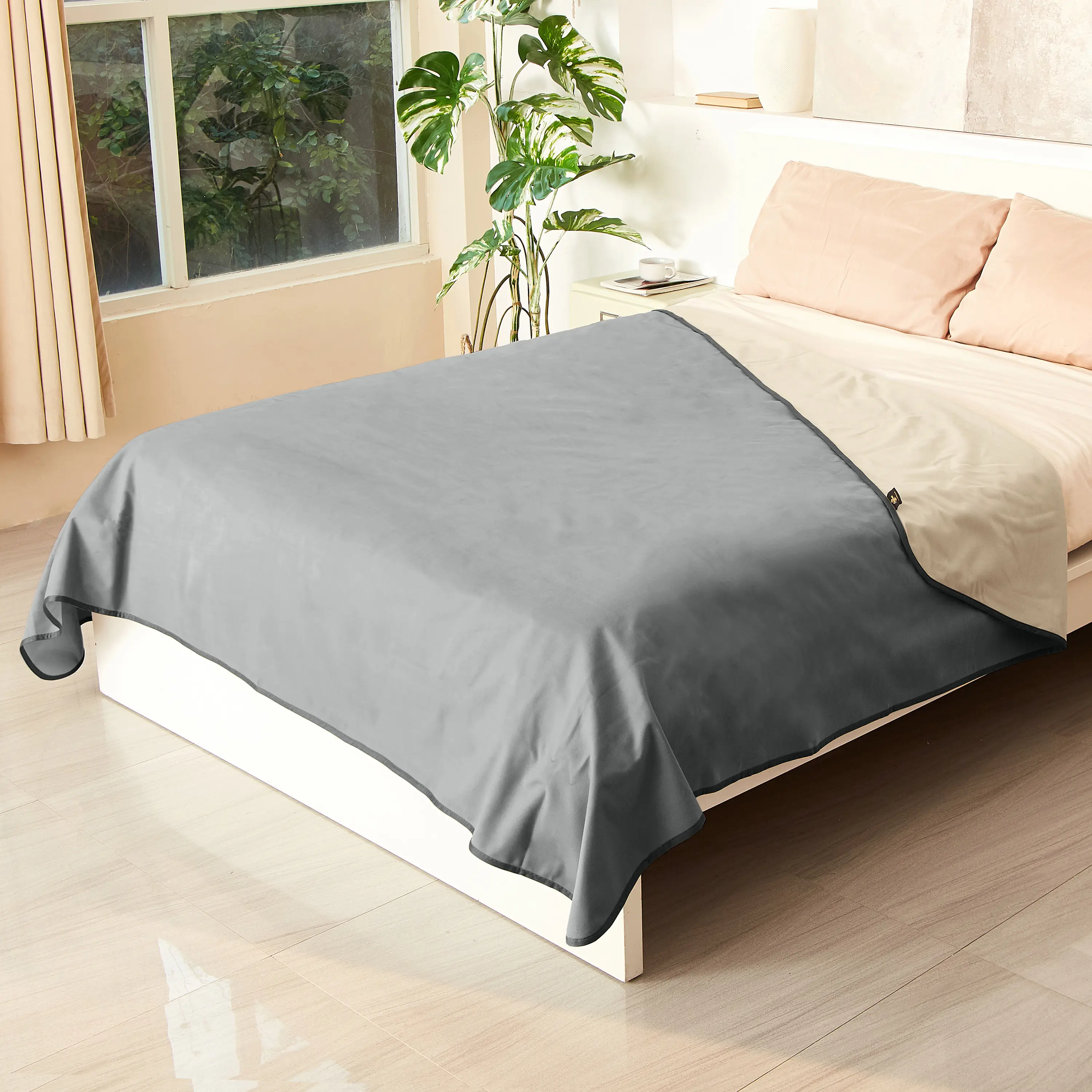 Catalonia Waterproof Fleece Blanket for Couch, Reversible Sofa Cover, Bed Coverlet Protector Washable, Leak Proof, Comfortable for People and Pets