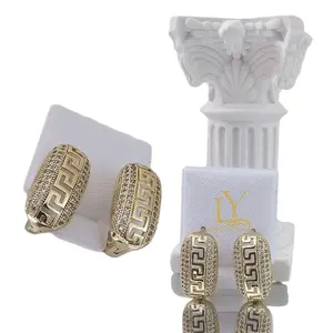 LaYaiBoutique #1988 Earrings Oro Laminado 14k ALTA CALIDAD - Elegant Earring Design with Unique Detailing and High-Quality Finish ( SMALL SIZE)
