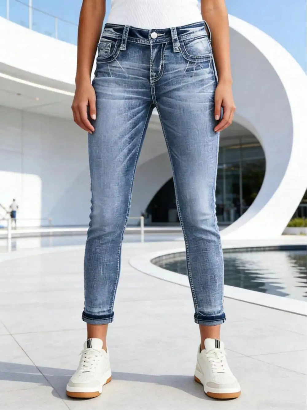Rhinestone Floral Pocket Skinny Ankle Jeans Stretch Light Wash Denim Women’s Mid Rise Light Wash Skinny Jeans Embellished Back Pockets