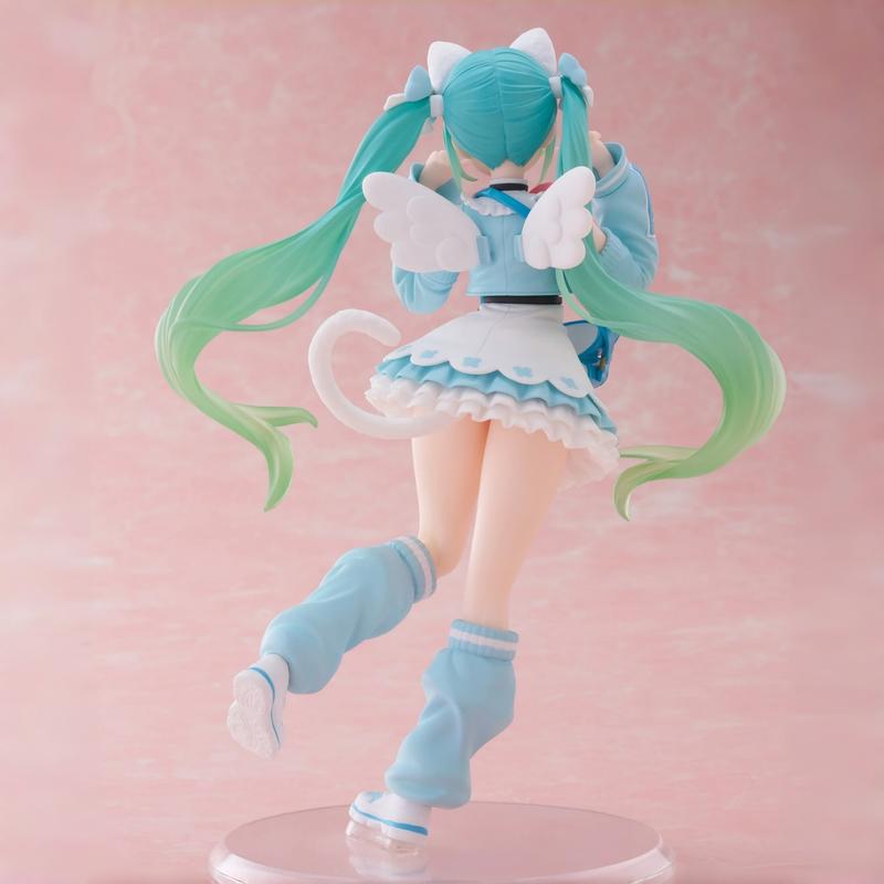 18cm Hatsune Miku Fashion Series Preppy/Fancy/Country PVC Anime Figure Official Figurine Collectible Model Table Ornament Fan Collection Holiday & Birthday Gifts