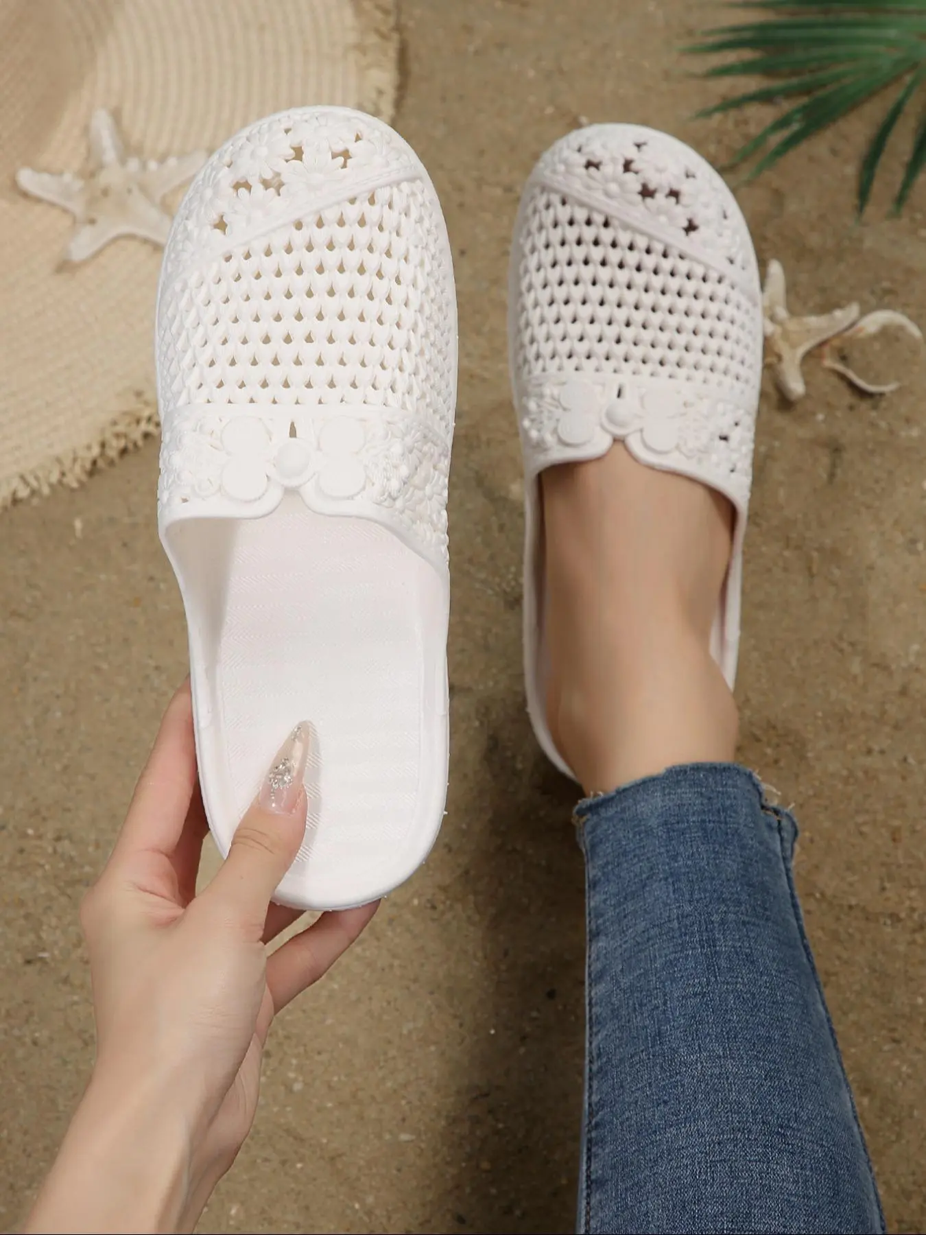Women's Fashion Loafer Shoes, Soft TPU Sole with Holes Design, Comfortable Home Slippers, Suitable for Indoor Use and All Seasons