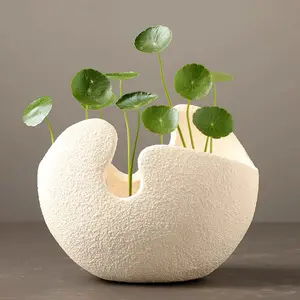 Fascinating Egg Shell Handmade Ceramic Table Decoration Vase