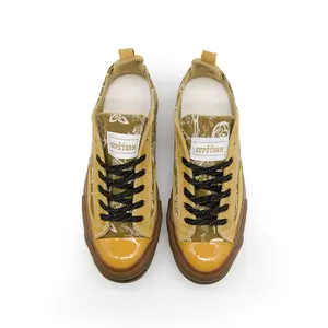 Trendy light‑luxury khaki‑colored skate sneakers for men — versatile, breathable, available in large sizes; lace‑up athletic shoes made with vulcanized construction, suitable for everyday wear, casual outings, sports, and walking.