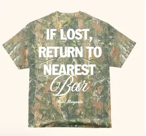 If Lost Return To Nearest Bar Camouflage Graphic Tee Funny Drinking Quote Vintage Style Forest Camo Aesthetic Party Outfit Gift For Friends Trendy Streetwear USA Style Apparel