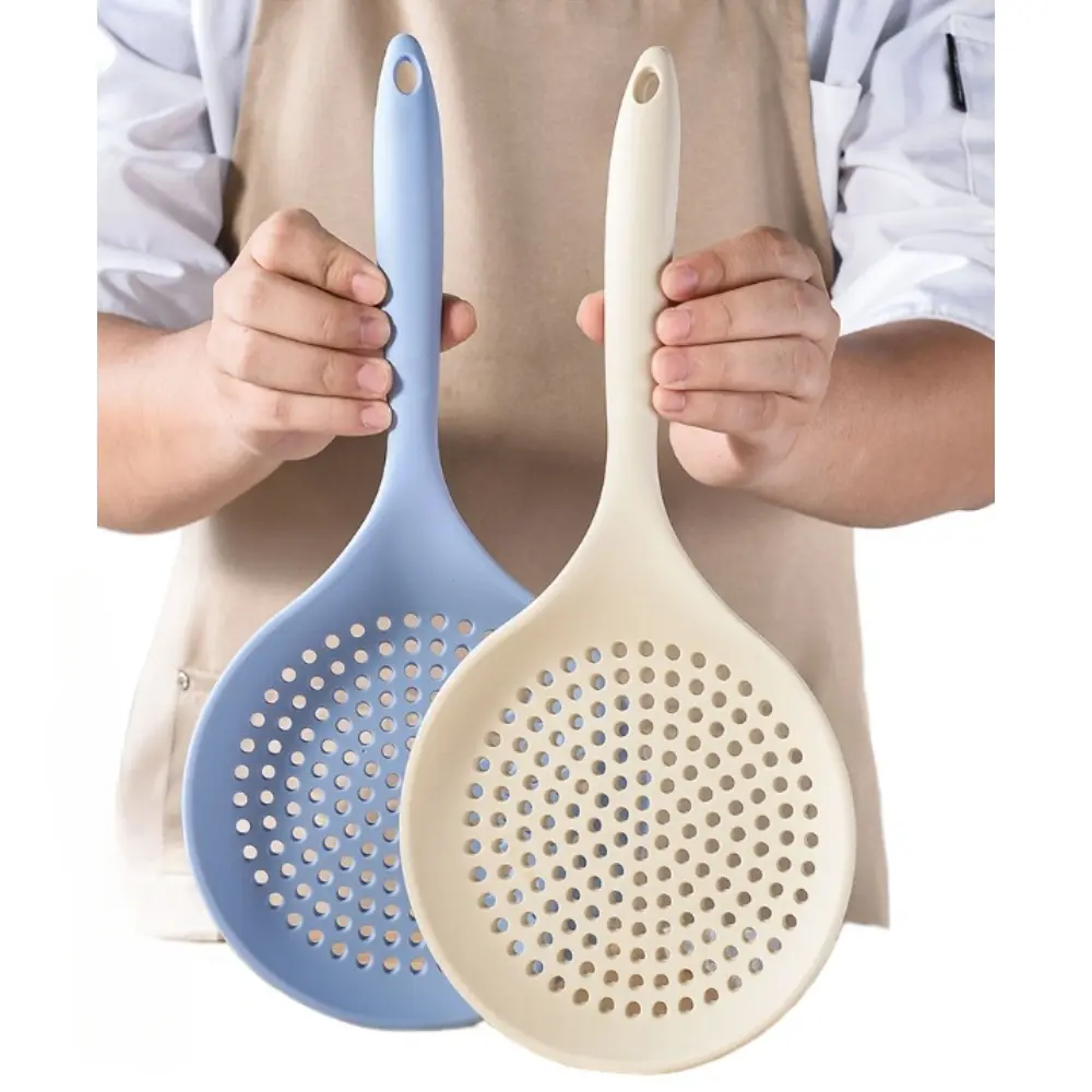 Silicone Strainer with Handle, Thick One-Piece Design, Ideal for Tea, Juice, Flour, Soy Milk, Essential Kitchen Tool, Multi Functional Strainer
