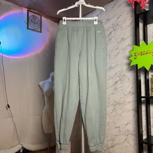 Hollister Sweats