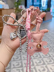 Sweet Cool Y2k Style Love Heart Beaded Little Bear Keychain, Keychain Accessory, Cute Keychain, Bag Pendant, Charms, Pu Little Bear, Beaded Chain Design, Heart Tag, Can Be Hung On Bags, Keys, As A Gift For Best Friends Or For Personal Decoration