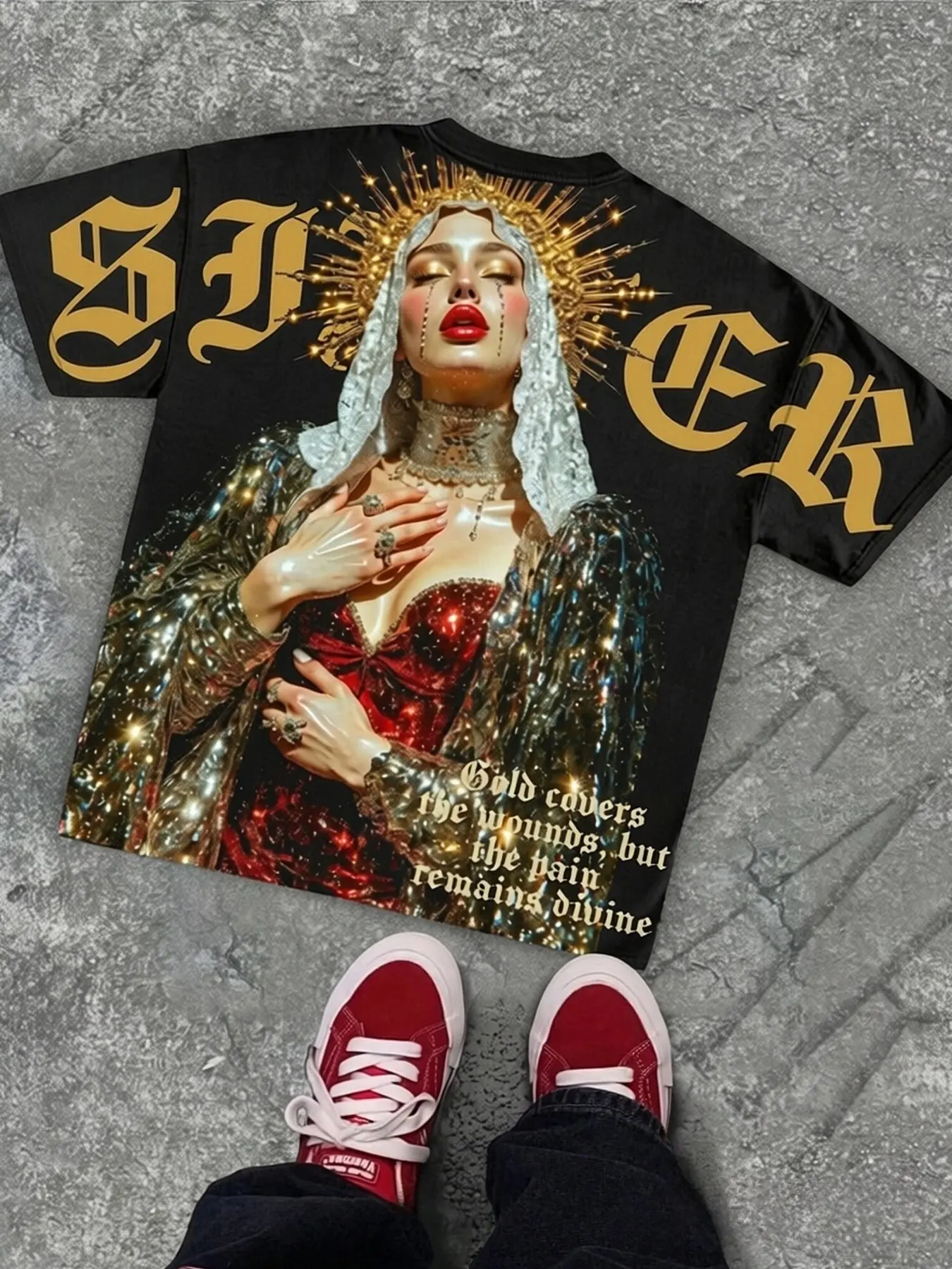 Men's Divine Virgin Mary Graphic Short Sleeve T-Shirt, Gothic Religious Streetwear Style, Fashion, Soft Breathable Cotton Blend, Sparkling Halo & Divine Text Print, Ideal for Music Festivals, Urban Street Style, Perfect for Faith & Alternative