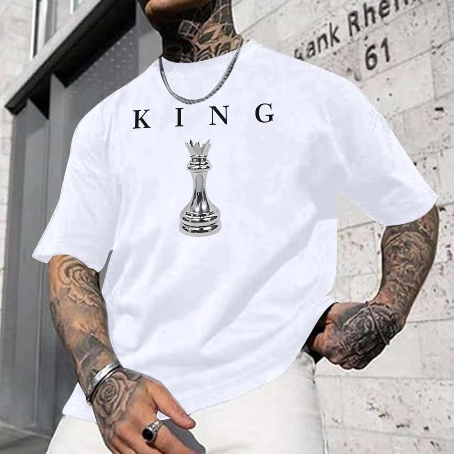 King Chess Piece T-Shirt, Crown Chess Graphic Tee, Minimal Strategy Player Gift, Board Game Lover Top, Classic Checkmate Style, Casual Streetwear