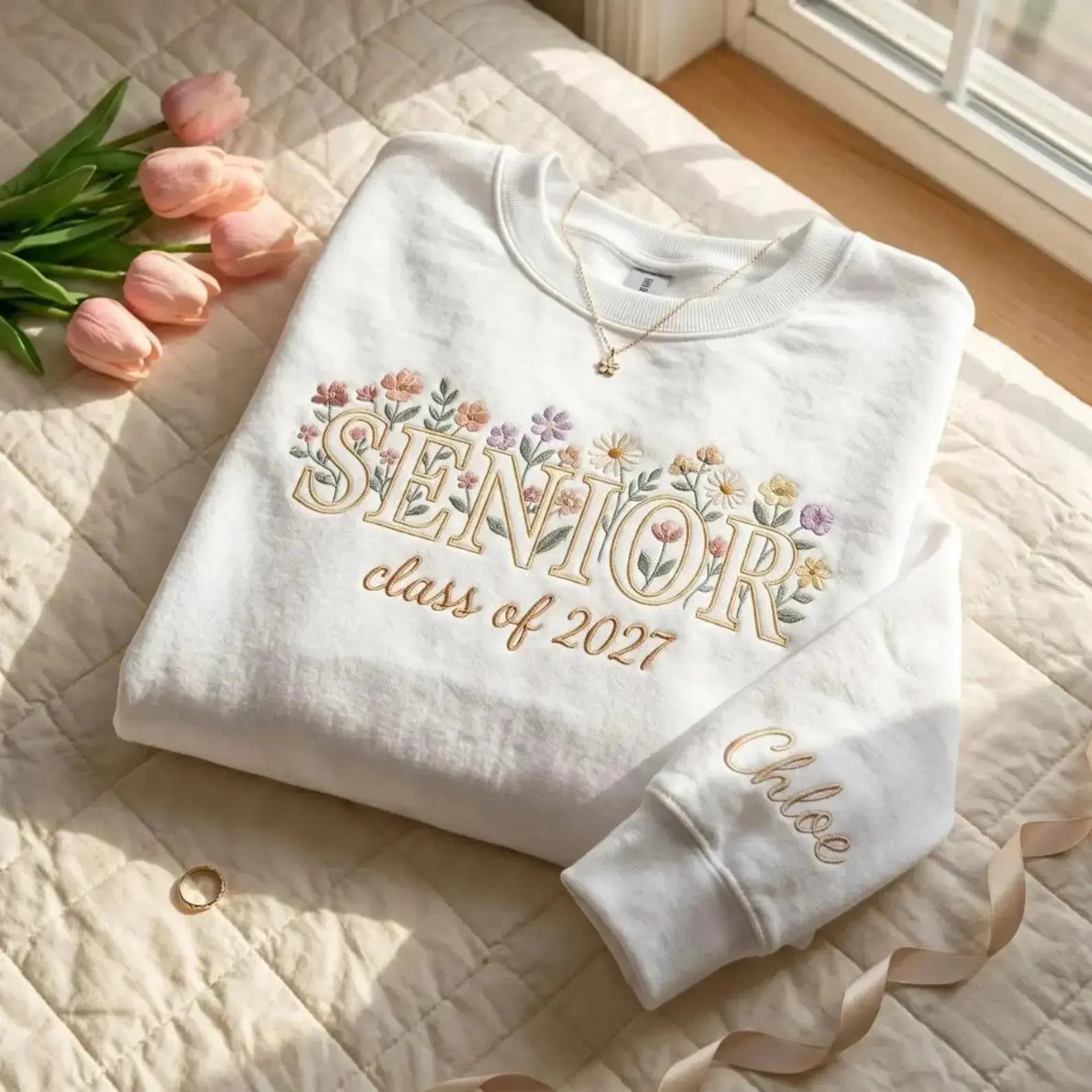(MAKE IN US) Embroidered Senior Class of 2027 Sweatshirt, Personalized Graduation Crewneck, Floral Senior Sweatshirt, Custom Name Graduate Gift