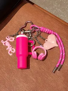Ins-Style Wind Love Heart Headphone Cup-Shaped Keychain Pendant, With A Girly And Sweet-Cool Portable Charm, Combining Heart, Mini Headphone, And Cup-Shaped Design, Can Be Hung On Bags, Keys, Or Phone Cases, Suitable For Daily Outings, Dates Or Campus Use