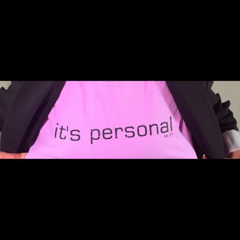 it’s personal Mt 27 Comfort Color T Graphic Design - Purple Top with "it's Personal" Text, Casual Style for Women - Womenswear Summer Tshirt Crewneck